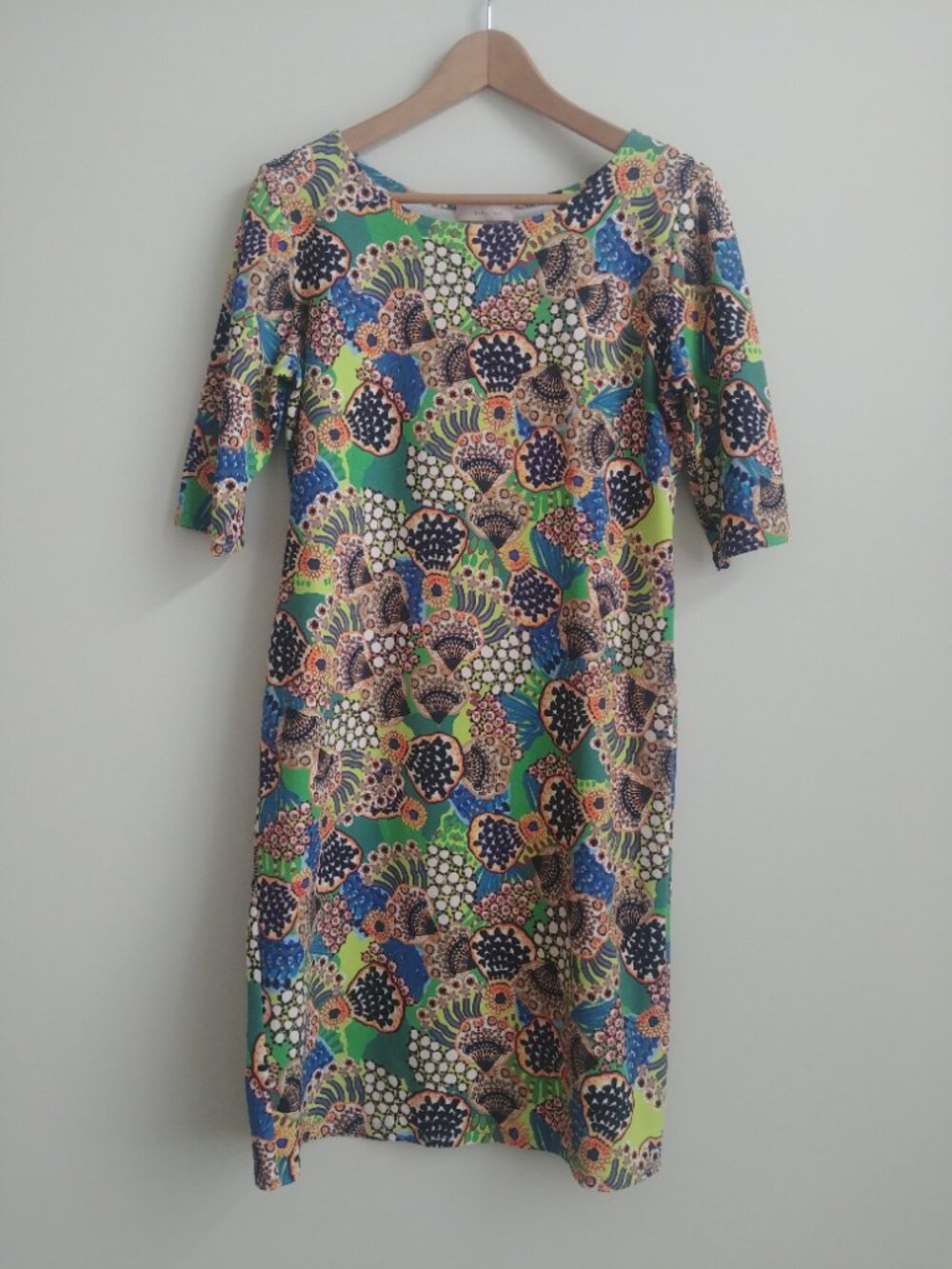 Nadya Toto Large made in Canada elbow sleeve stretch dress green blue abstract